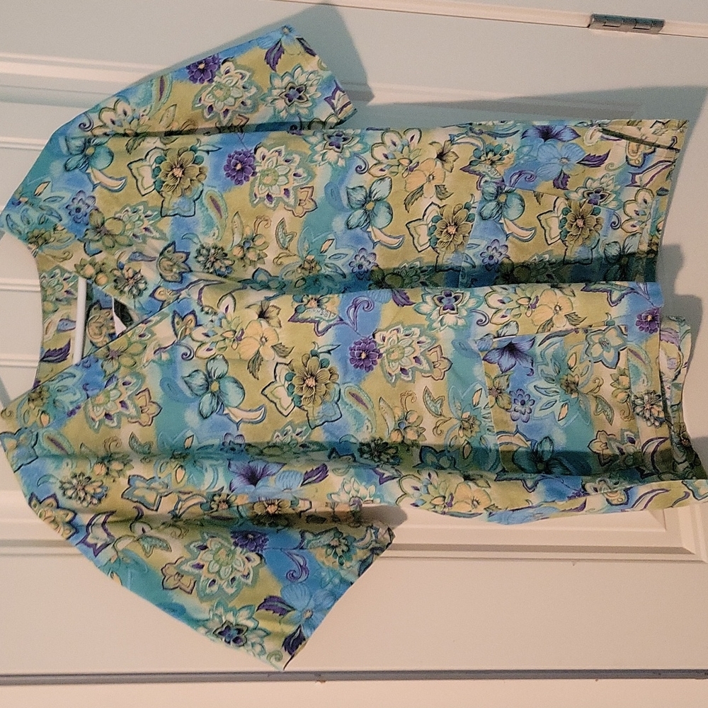 Scrub Top - Size L
